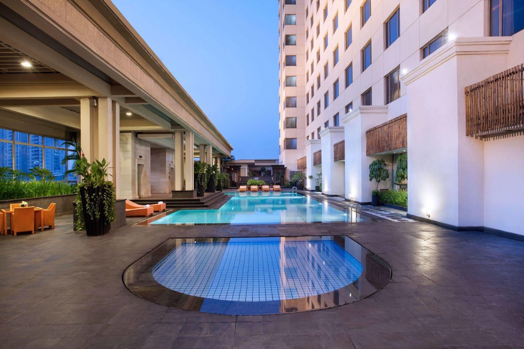 Hotel Le Grandeur Mangga Dua Jakarta Exterior foto
